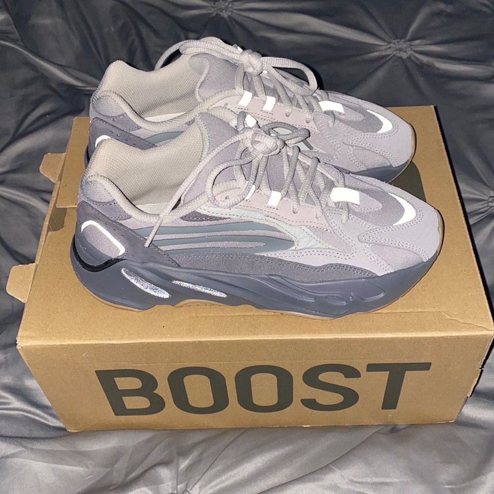 Yeezy Boost 700 V2 “Tephra”